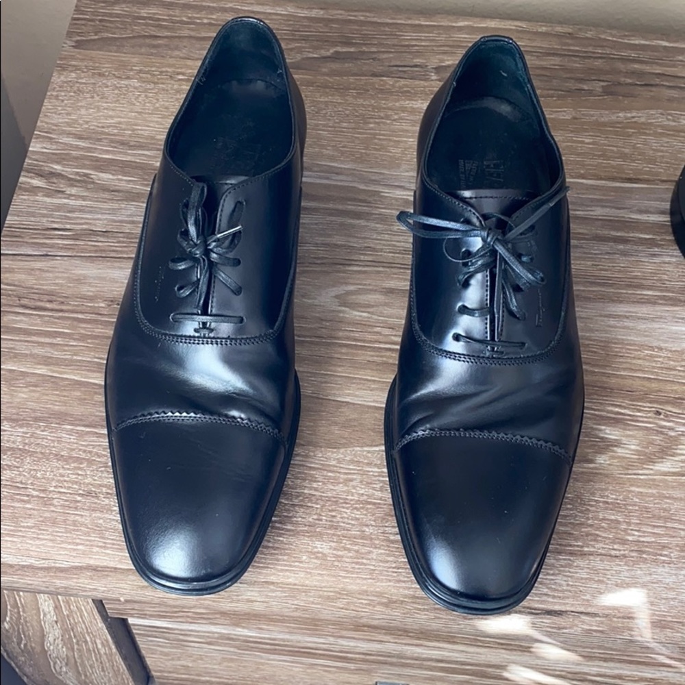 Ferragamo Black Leather Plain Toe Oxford’s